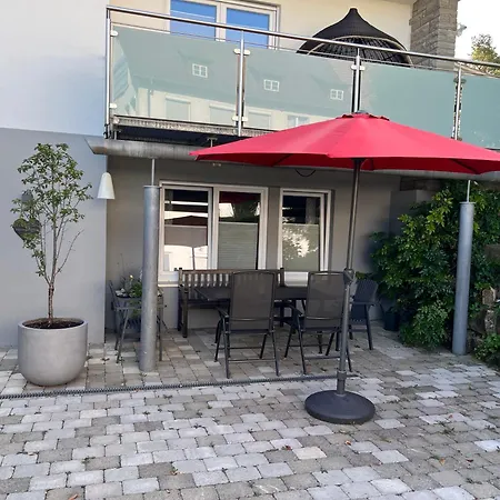 דירה Schoene 2,5 In Stadtnaehe Mit Eigenem Hofgarten *